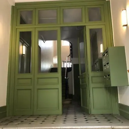 Apartment Sous Les Toits 5 Min Du Palais A Pied *