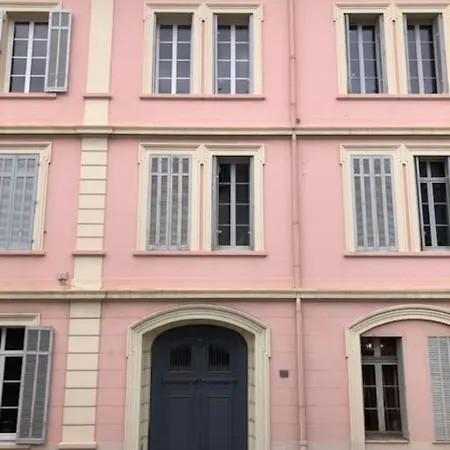 Sous Les Toits 5 Min Du Palais A Pied *