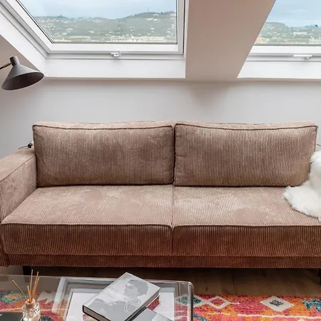 Sous Les Toits 5 Min Du Palais A Pied Apartment Cannes